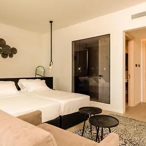 https://hotel-abacus-suites.hotelsatayianapa.com
