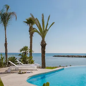https://lebay-beach.larnacahotels.org